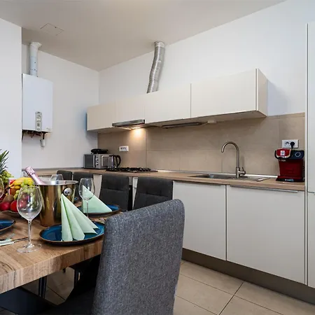 Luxury Aurora Daire Prag