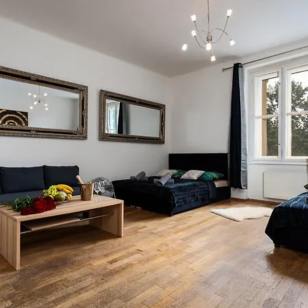 Luxury Aurora Daire Prag